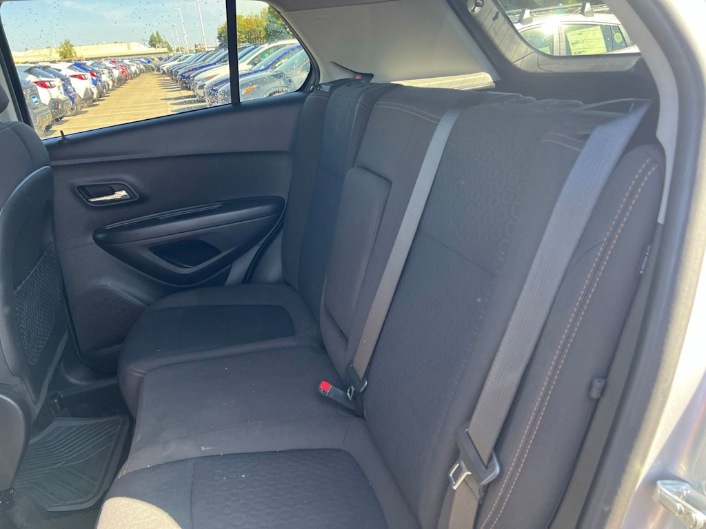 Thumbnail: 2020 Chevrolet Trax - 30