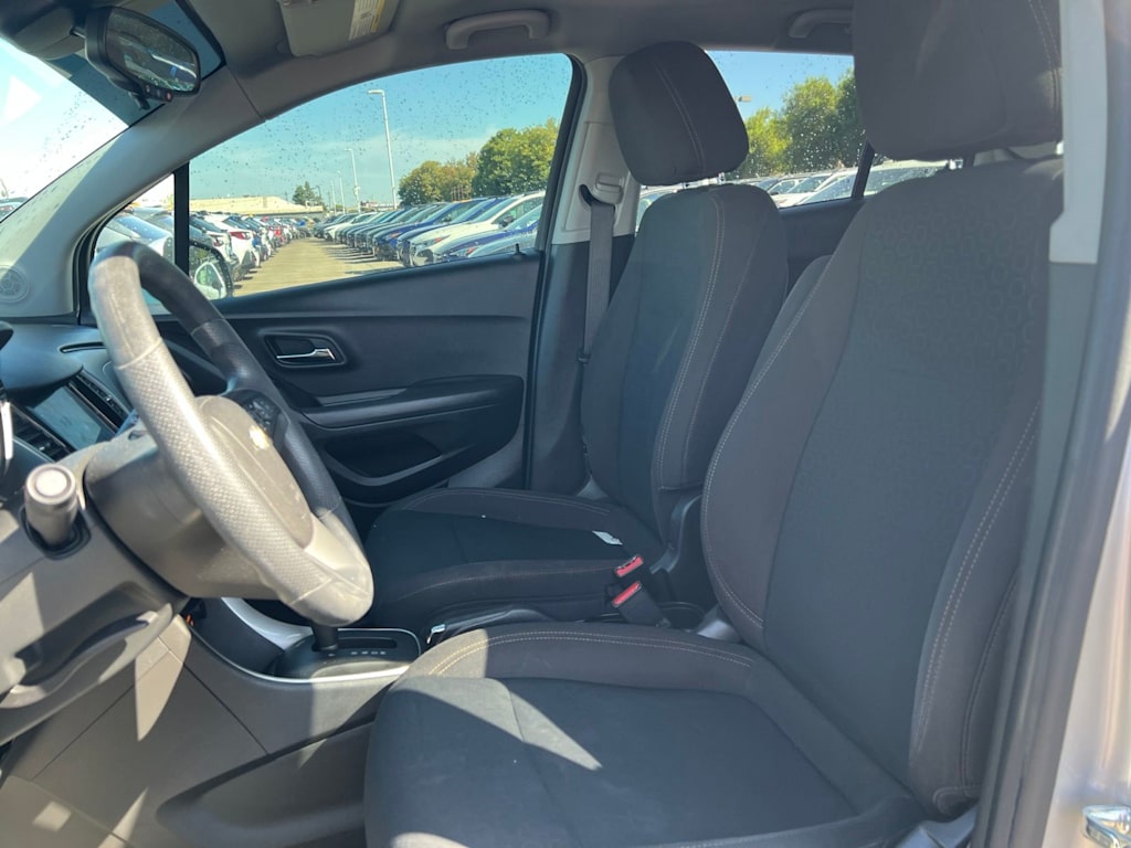 Thumbnail: 2020 Chevrolet Trax - 31