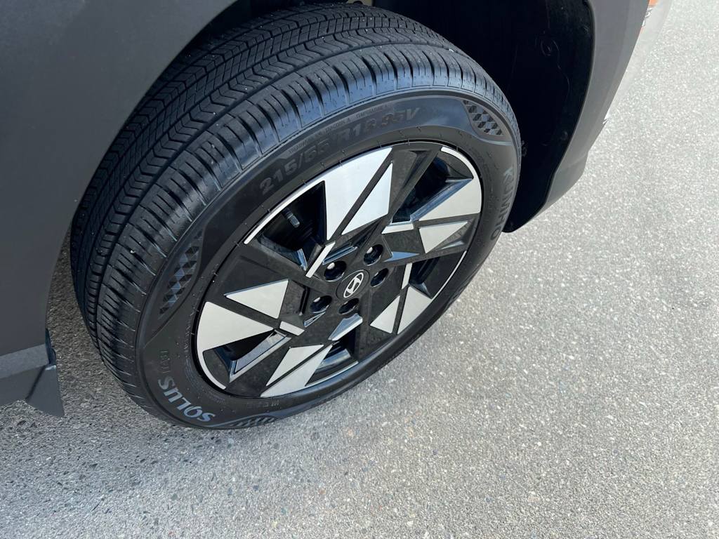 Thumbnail: 2025 Hyundai Kona - 32