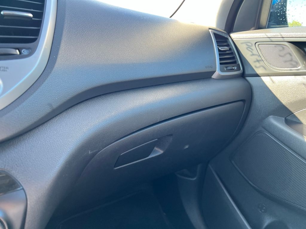 Thumbnail: 2016 Hyundai Tucson - 35