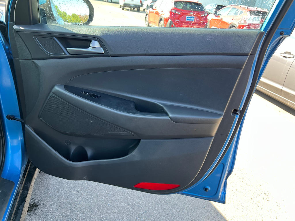 Thumbnail: 2016 Hyundai Tucson - 31