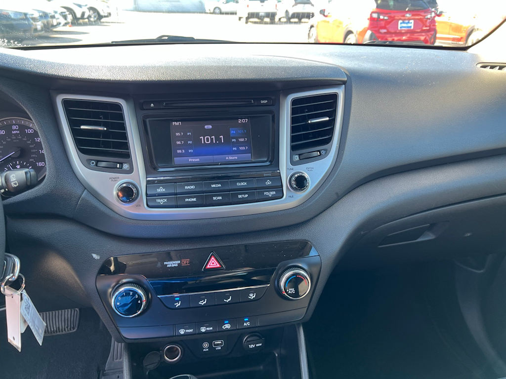 Thumbnail: 2016 Hyundai Tucson - 32