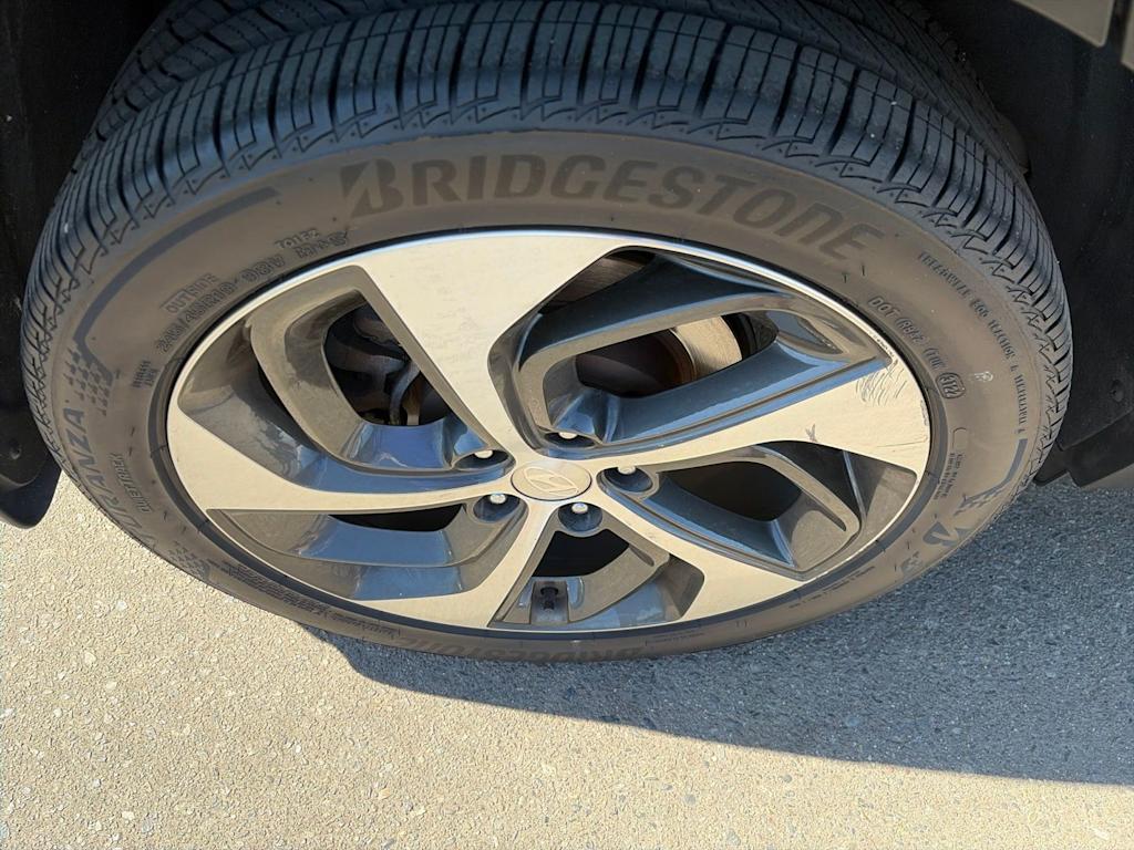 Thumbnail: 2017 Hyundai Tucson - 17