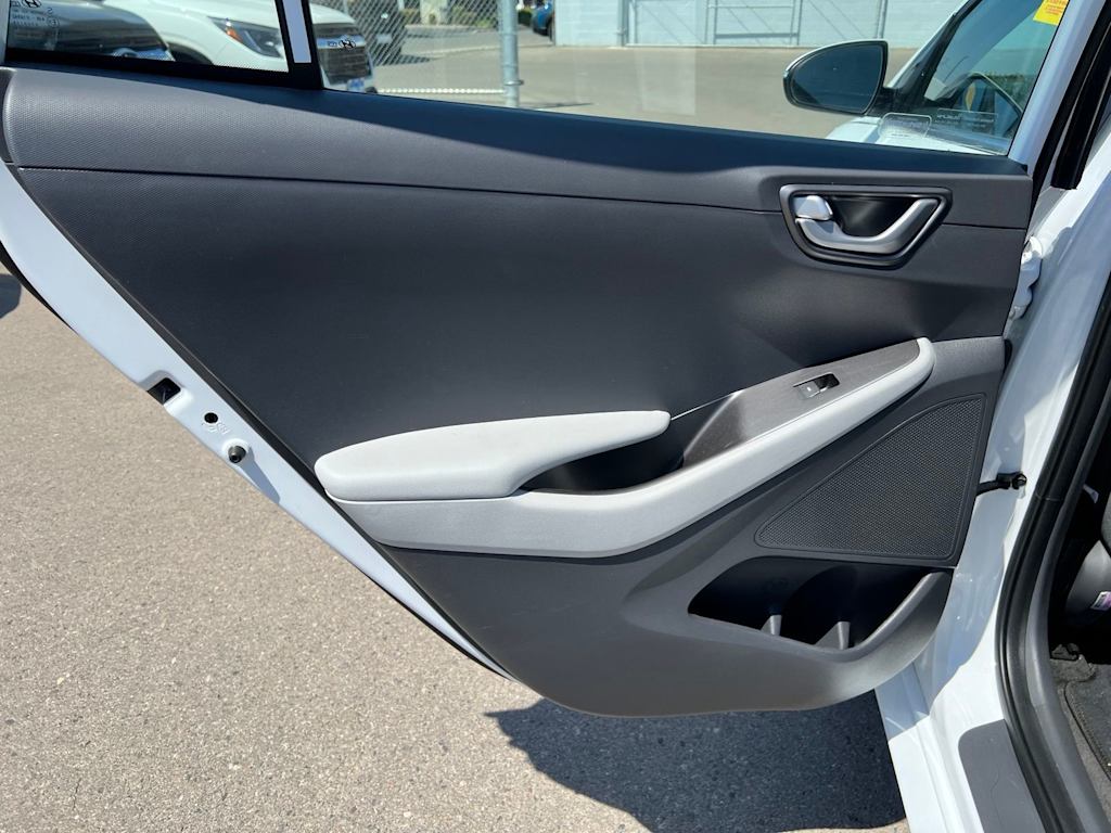 Thumbnail: 2022 Hyundai Ioniq - 27