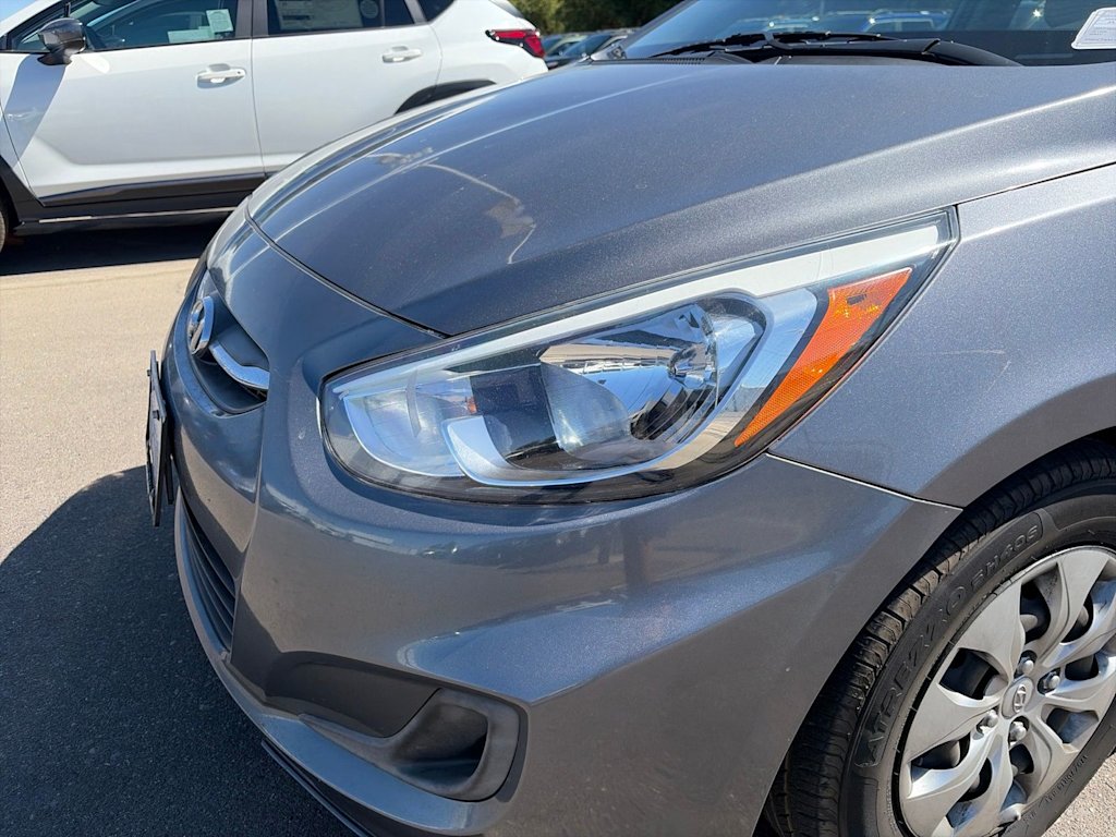 Thumbnail: 2017 Hyundai Accent - 16