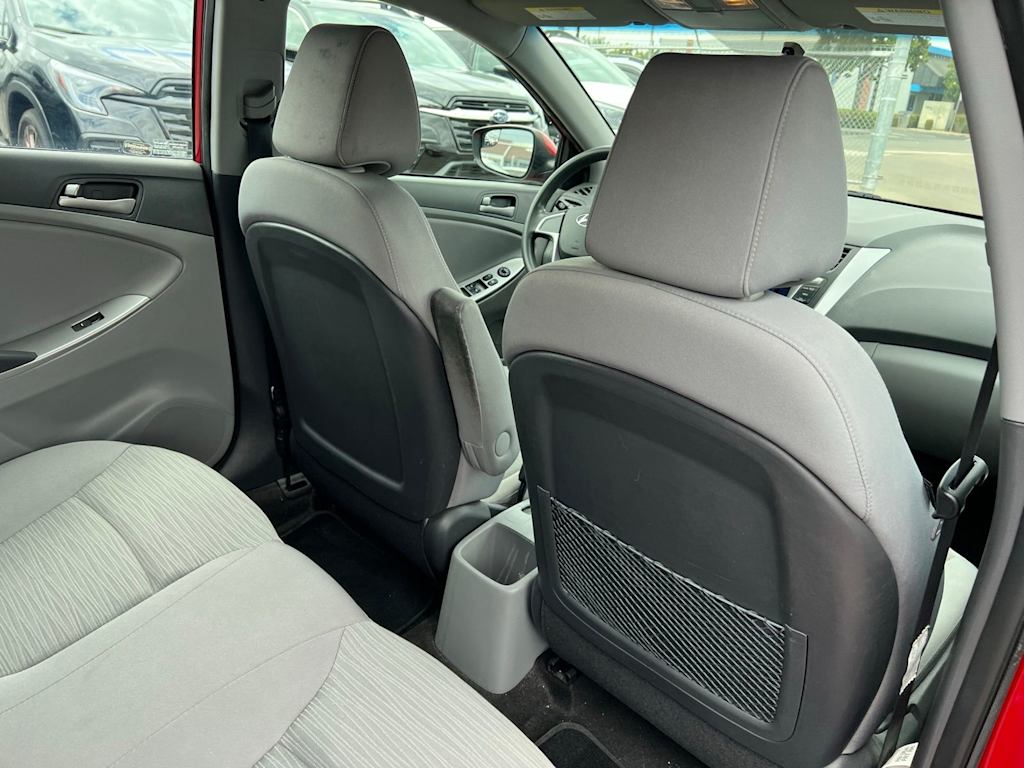 Thumbnail: 2016 Hyundai Accent - 11