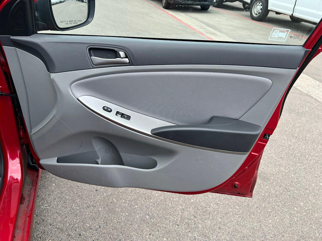 Thumbnail: 2016 Hyundai Accent - 32