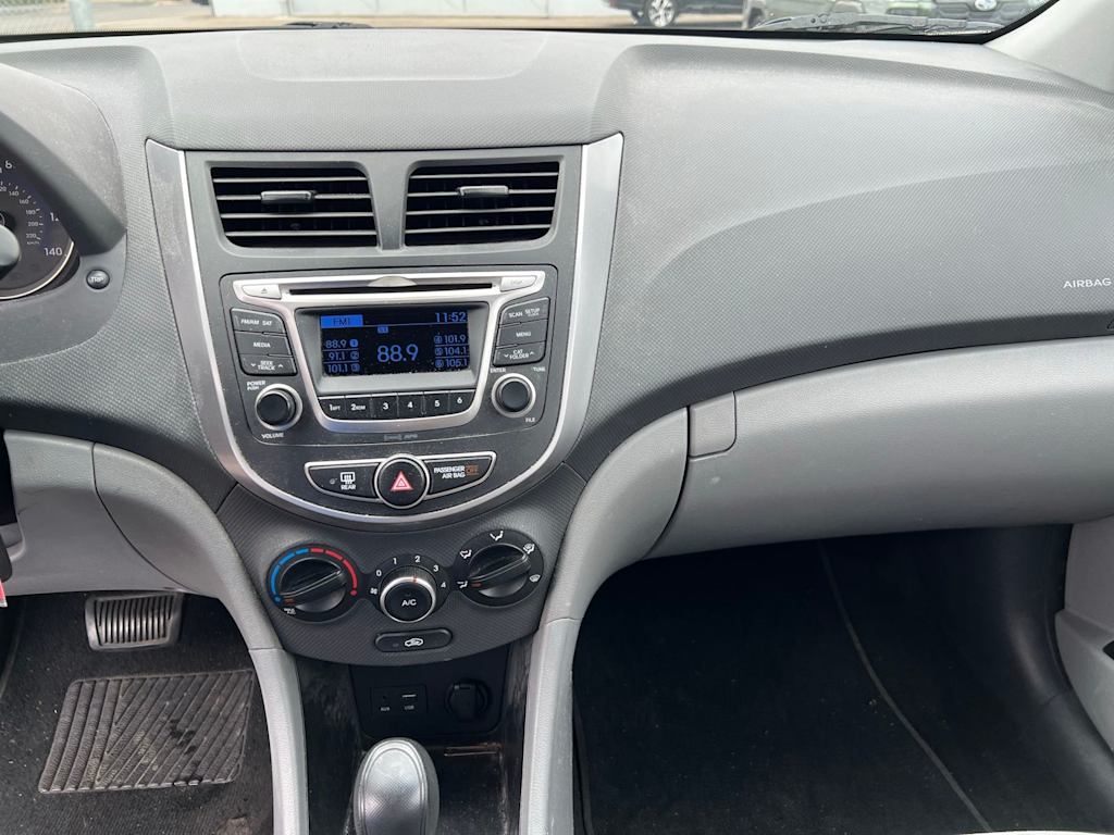 Thumbnail: 2016 Hyundai Accent - 34