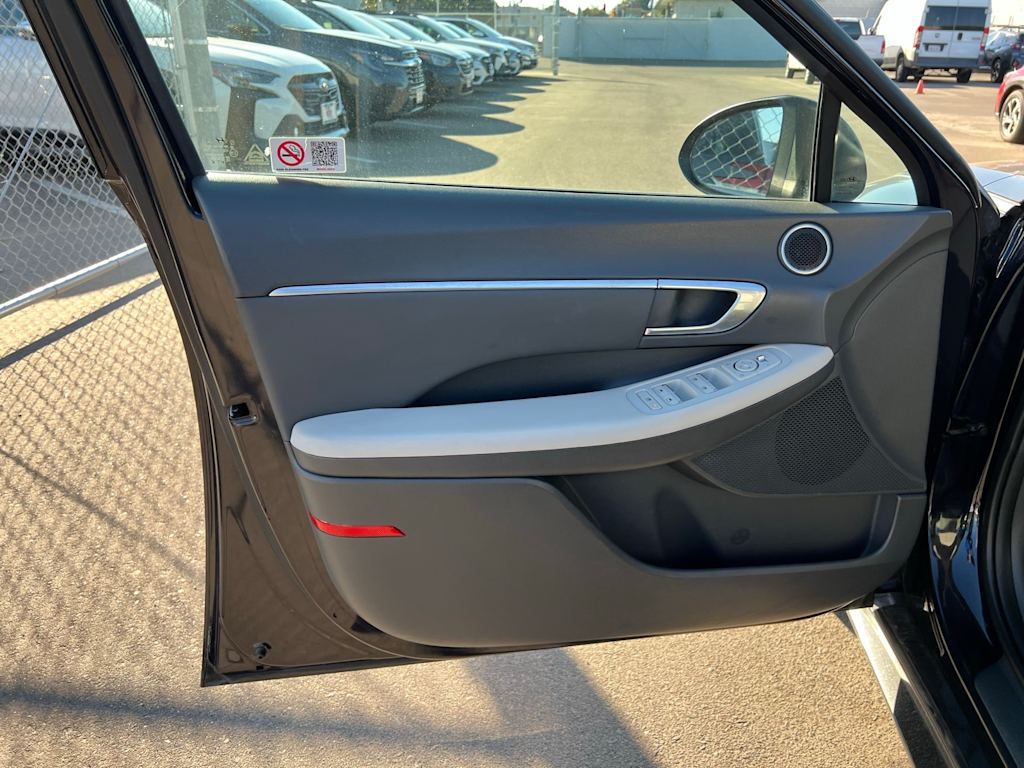 Thumbnail: 2023 Hyundai Sonata - 24