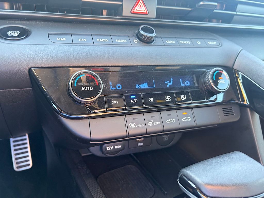 Thumbnail: 2025 Hyundai Elantra - 30