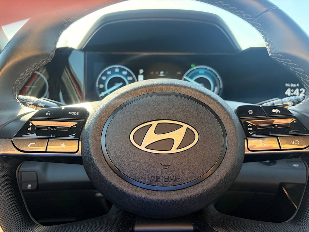 Thumbnail: 2025 Hyundai Elantra - 31