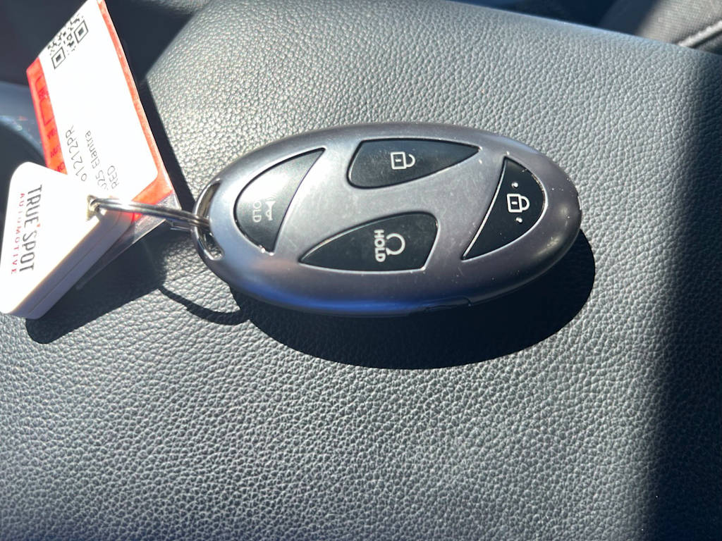 Thumbnail: 2025 Hyundai Elantra - 15