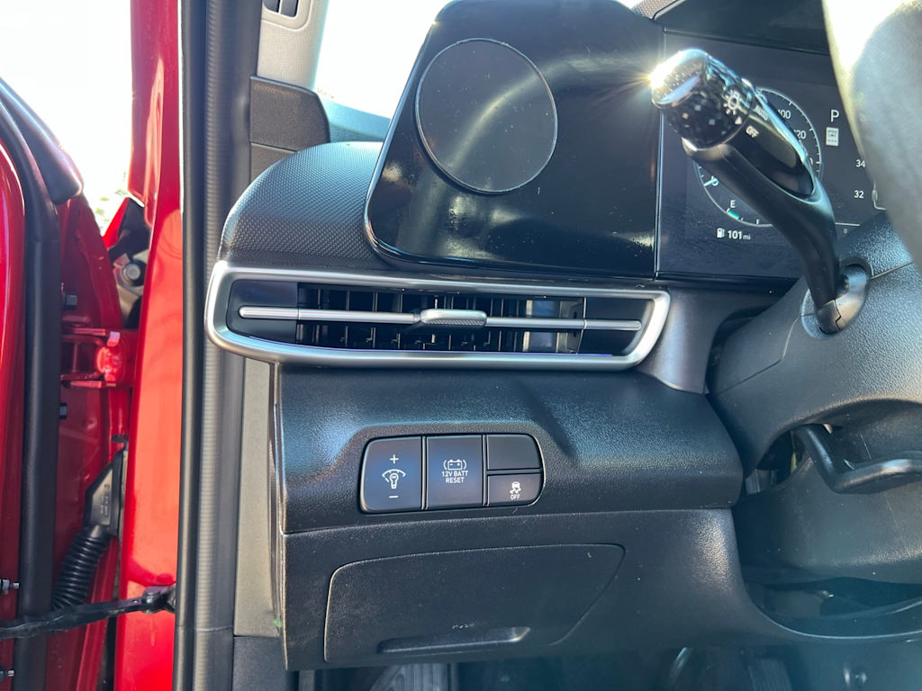 Thumbnail: 2024 Hyundai Elantra - 38