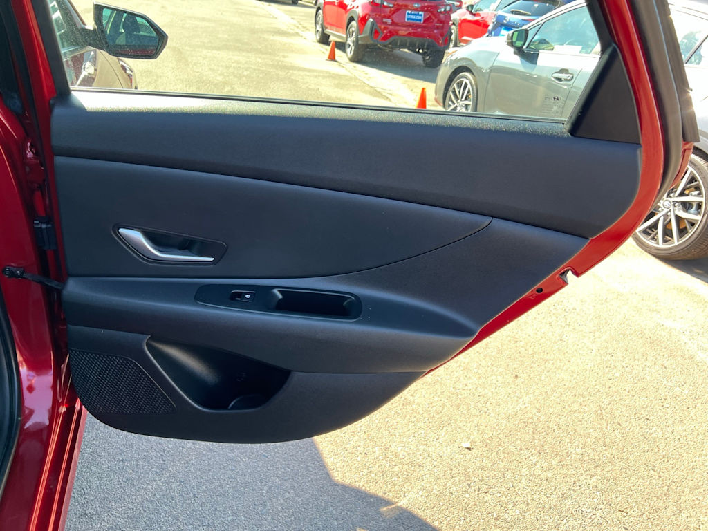 Thumbnail: 2024 Hyundai Elantra - 32