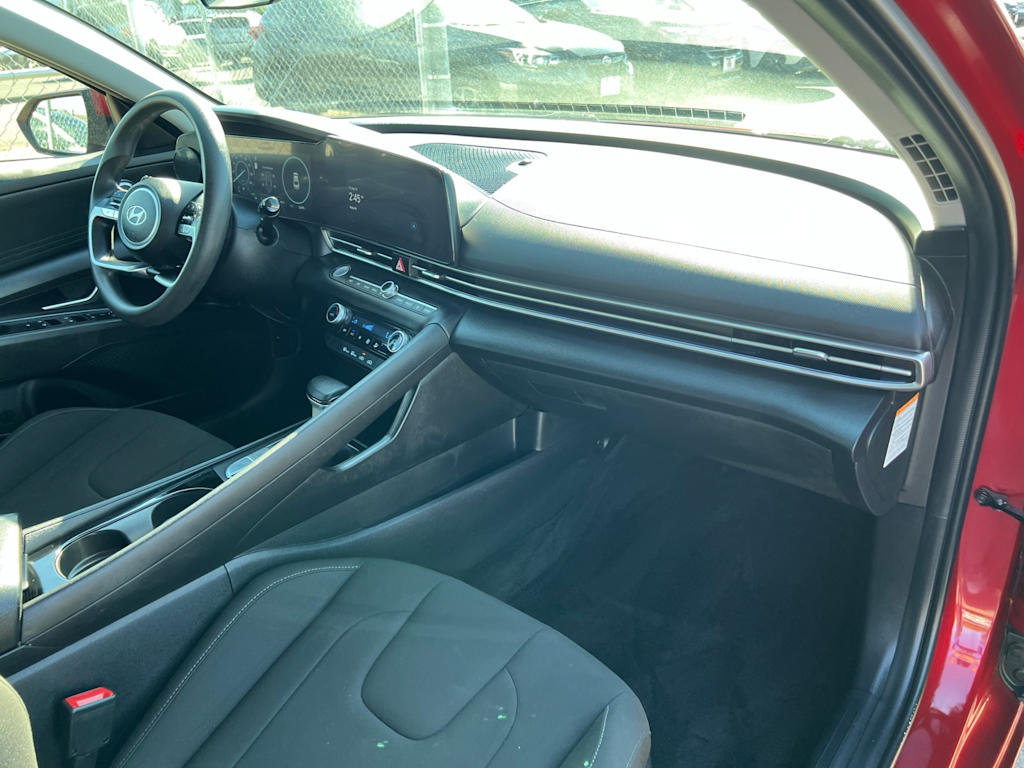 Thumbnail: 2024 Hyundai Elantra - 9