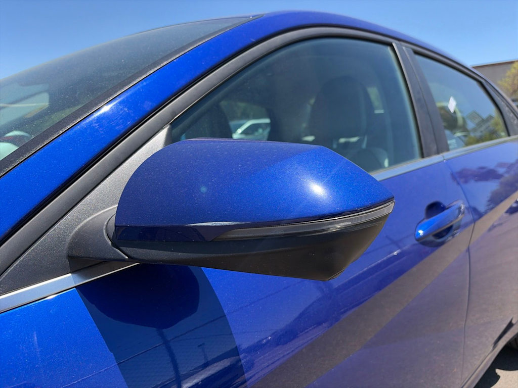 Thumbnail: 2024 Hyundai Elantra - 18