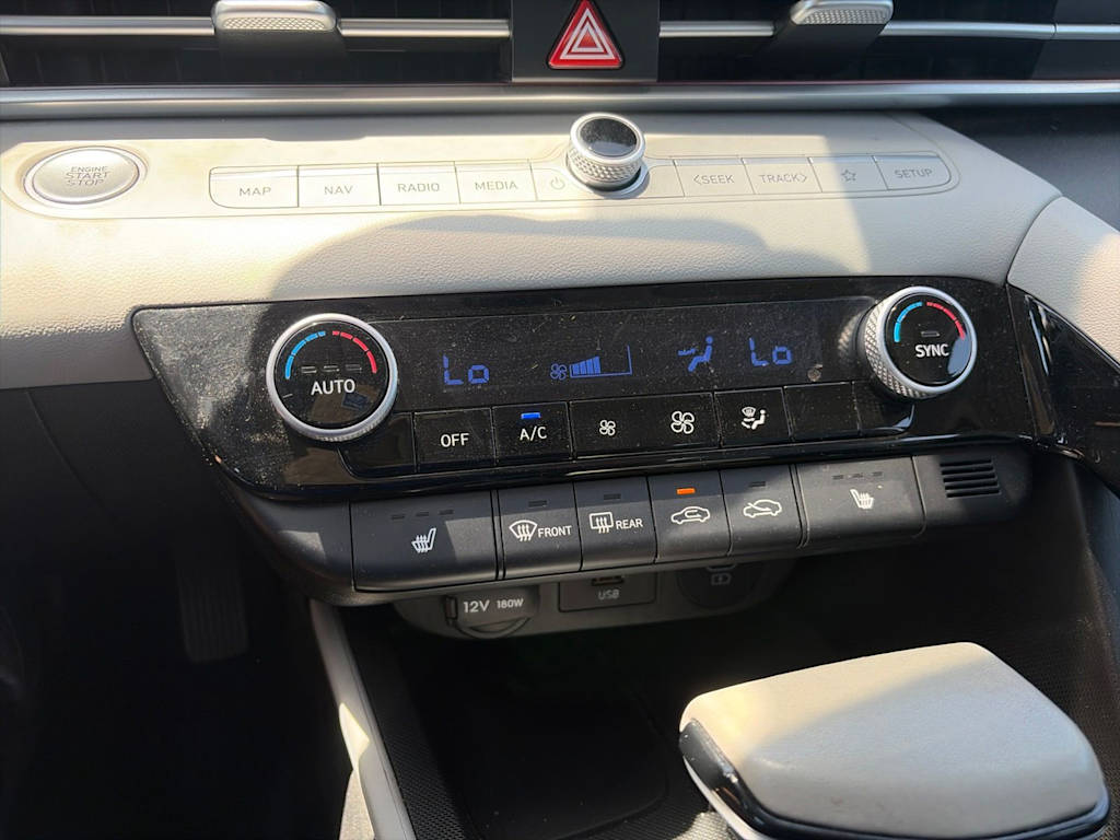 Thumbnail: 2024 Hyundai Elantra - 32