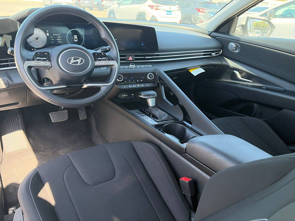 Thumbnail: 2025 Hyundai Elantra - 2