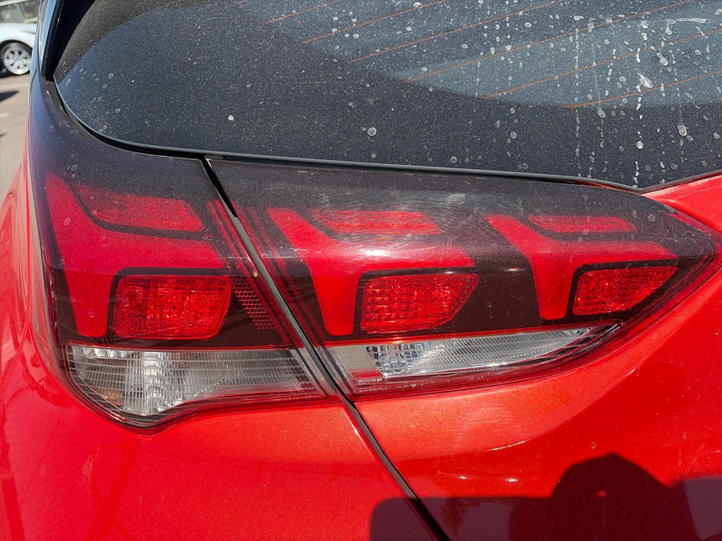 Thumbnail: 2019 Hyundai Veloster - 22