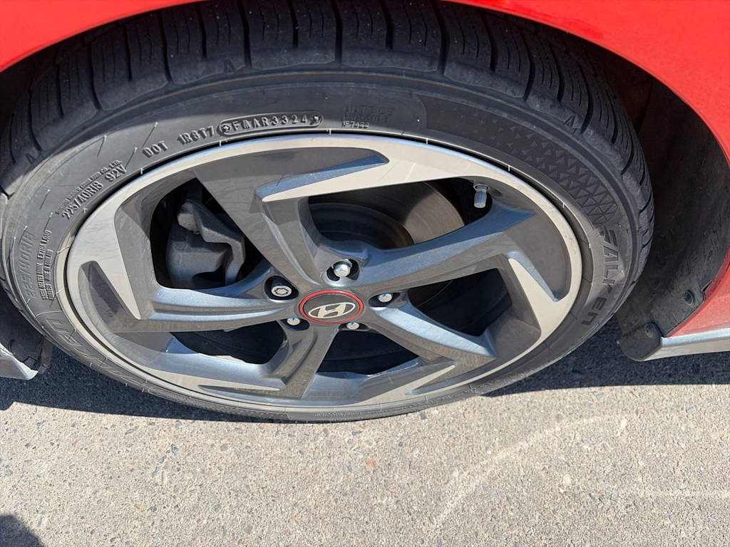 Thumbnail: 2019 Hyundai Veloster - 25