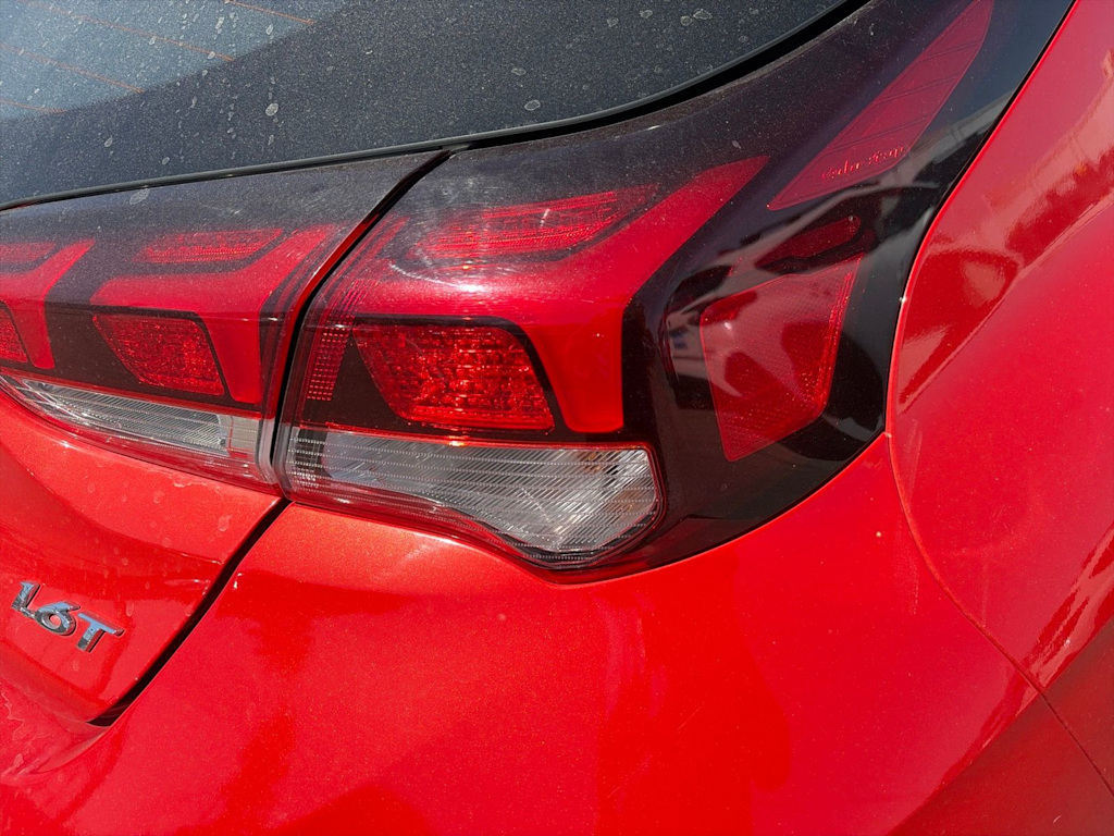 Thumbnail: 2019 Hyundai Veloster - 20