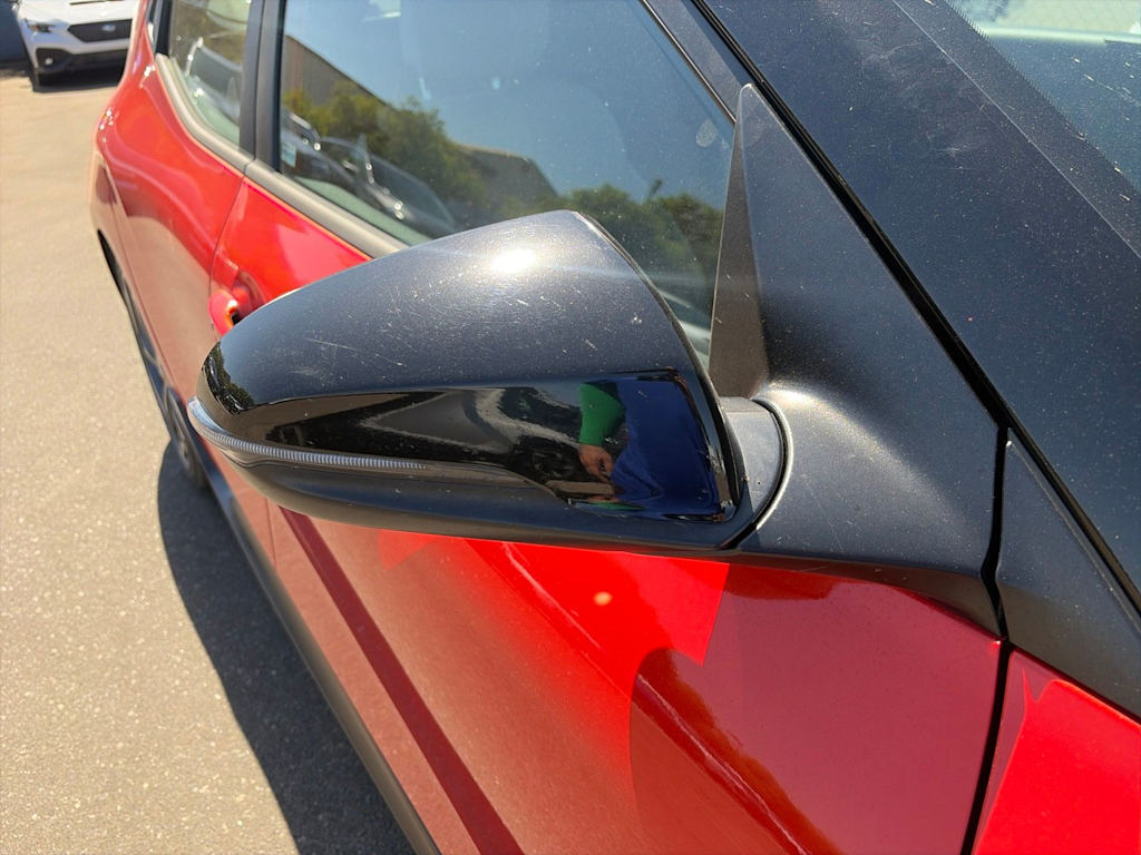 Thumbnail: 2019 Hyundai Veloster - 16