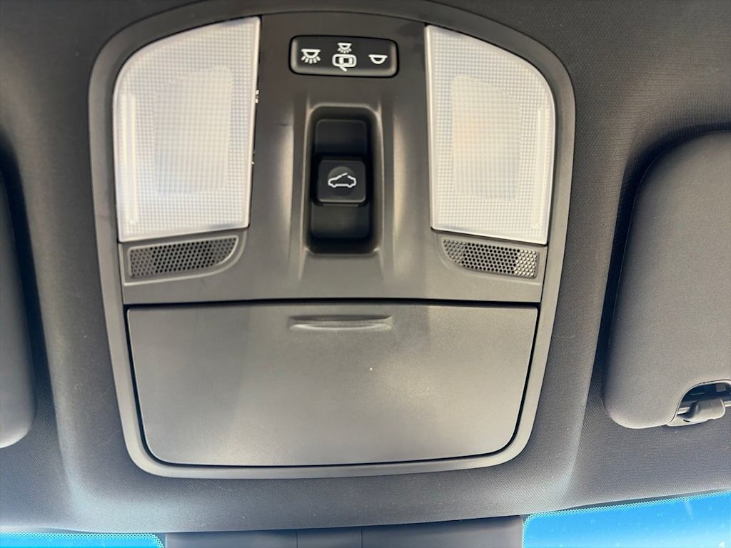 Thumbnail: 2019 Hyundai Veloster - 39