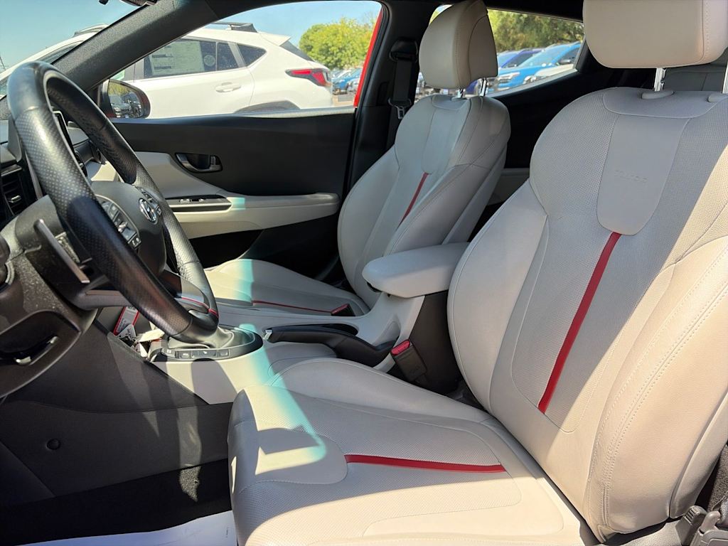 Thumbnail: 2019 Hyundai Veloster - 9