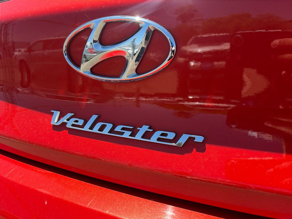 Thumbnail: 2019 Hyundai Veloster - 24