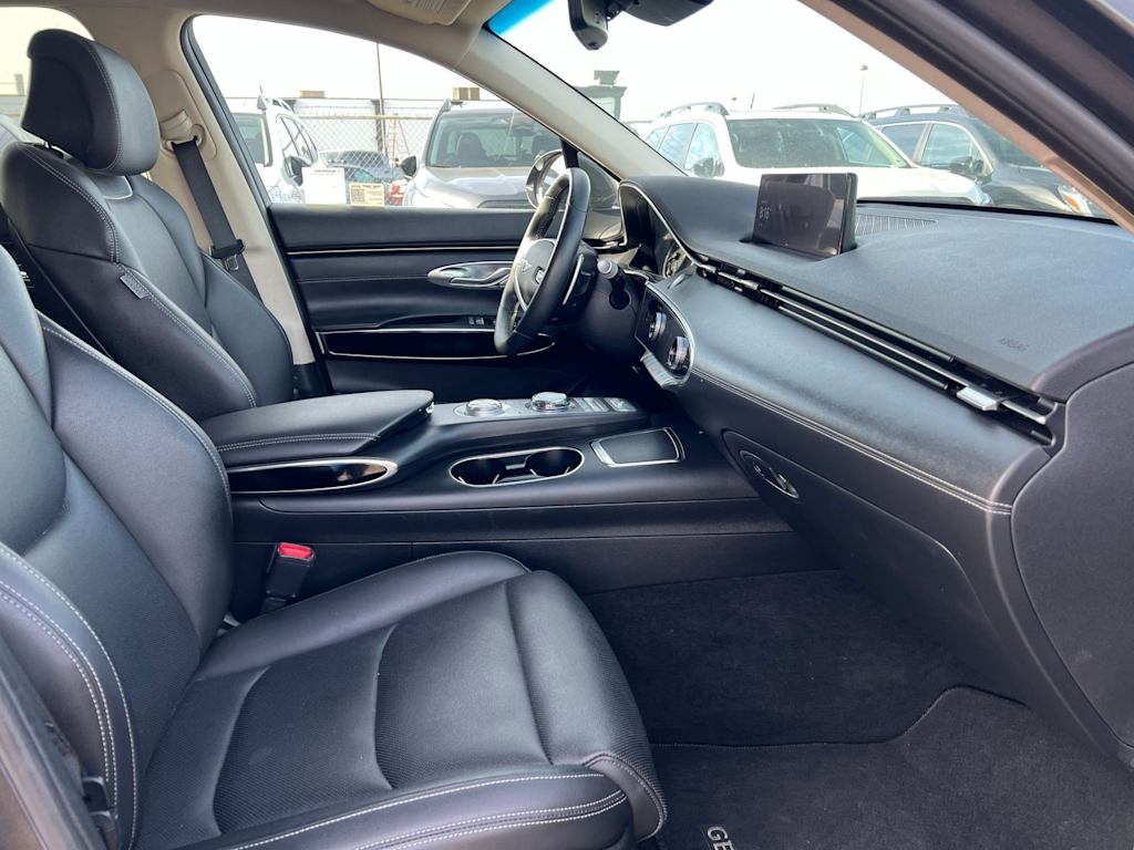 Thumbnail: 2025 Genesis GV70 - 11