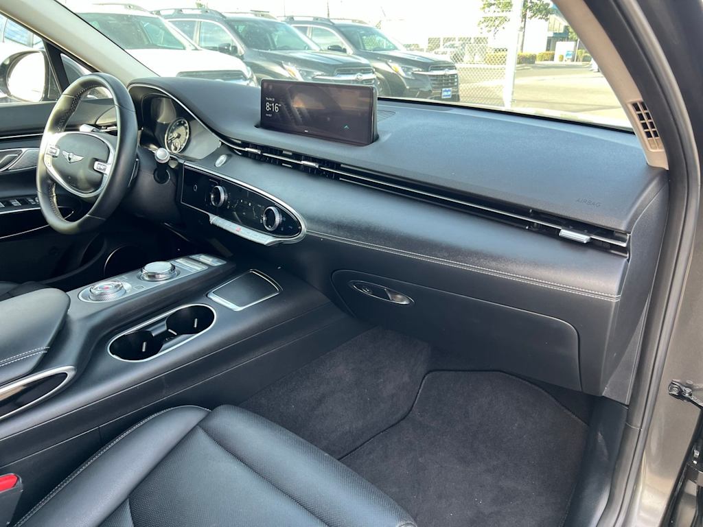 Thumbnail: 2025 Genesis GV70 - 9