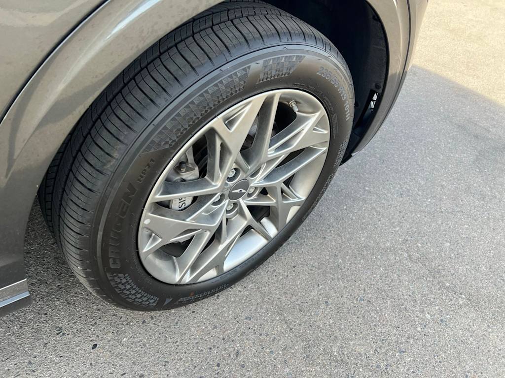 Thumbnail: 2025 Genesis GV70 - 32