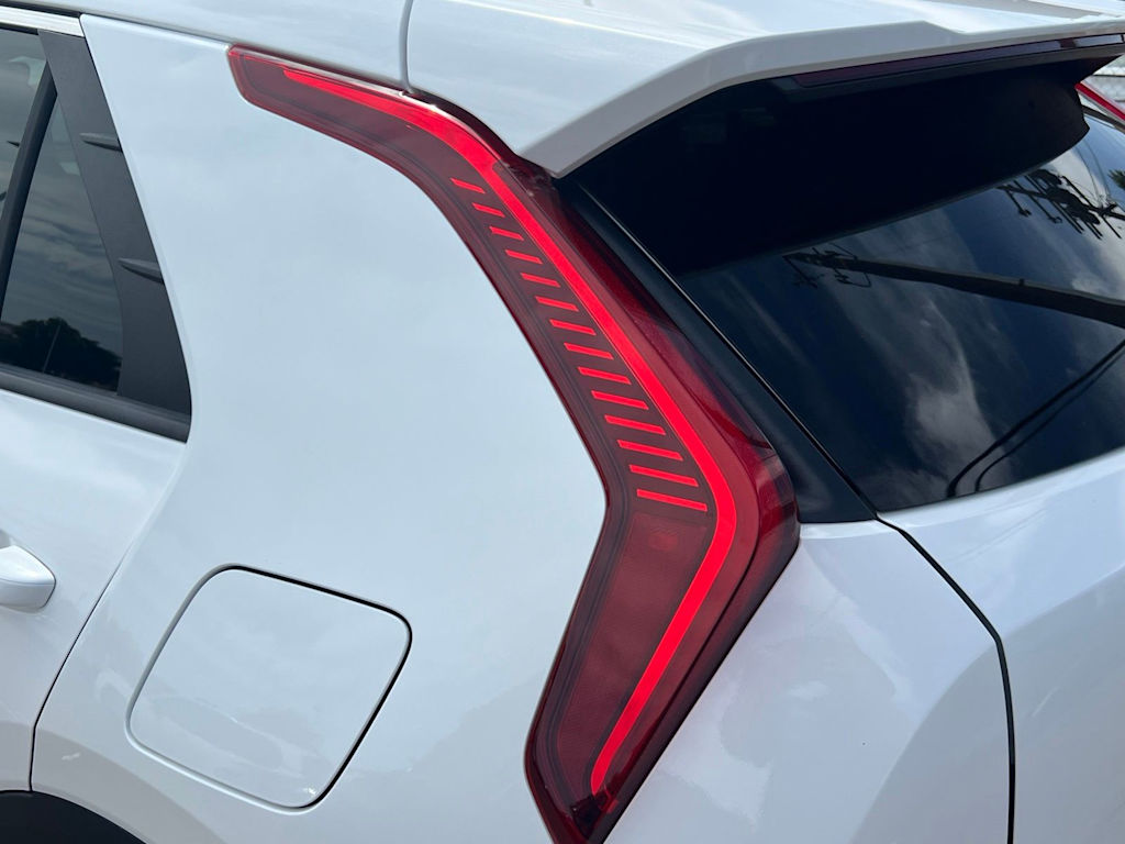 Thumbnail: 2025 Kia Niro - 29