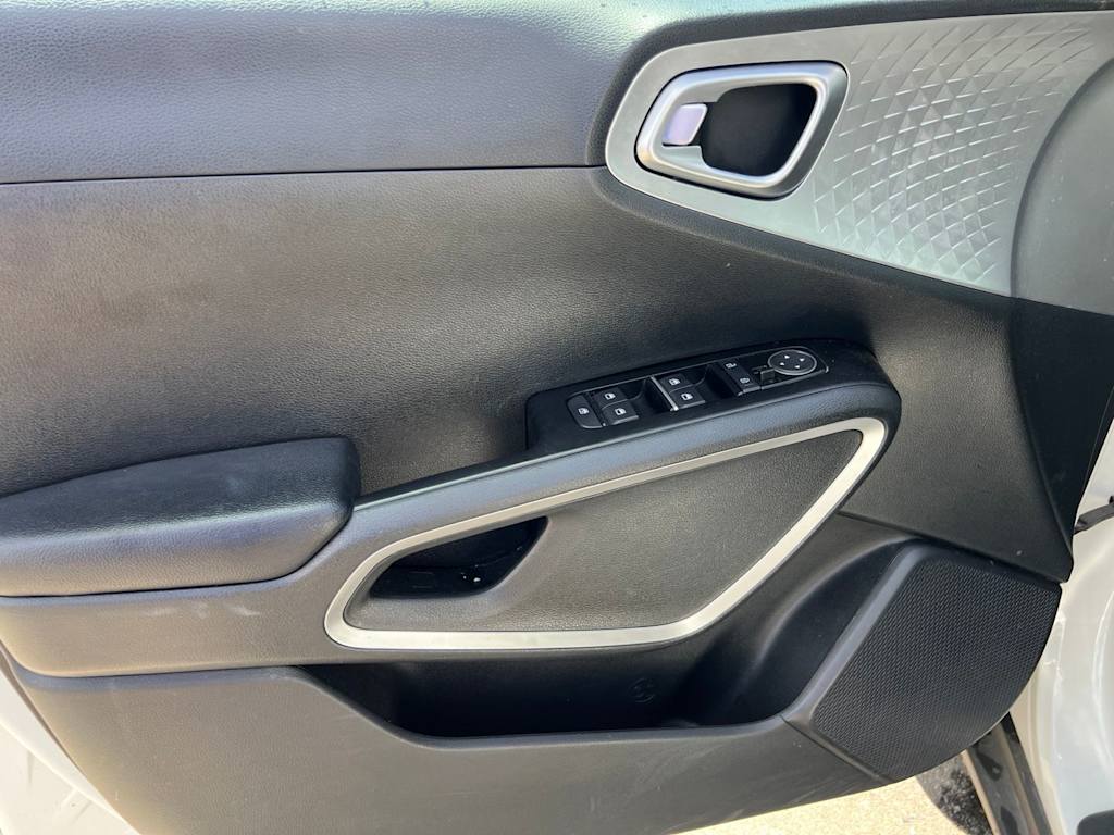 Thumbnail: 2023 Kia Soul - 31