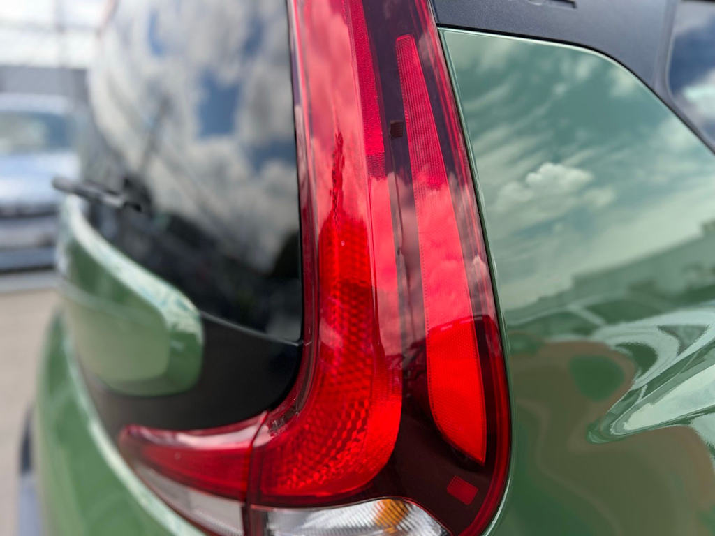 Thumbnail: 2022 Kia Soul - 23