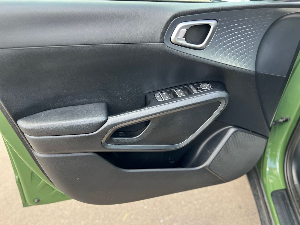 Thumbnail: 2022 Kia Soul - 35
