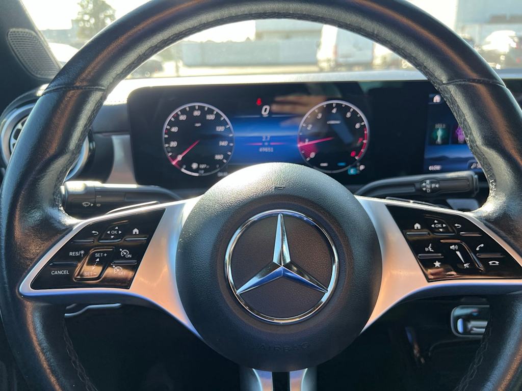 Thumbnail: 2025 Mercedes-Benz CLA - 9