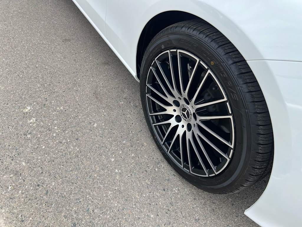 Thumbnail: 2024 Mercedes-Benz C-Class - 35
