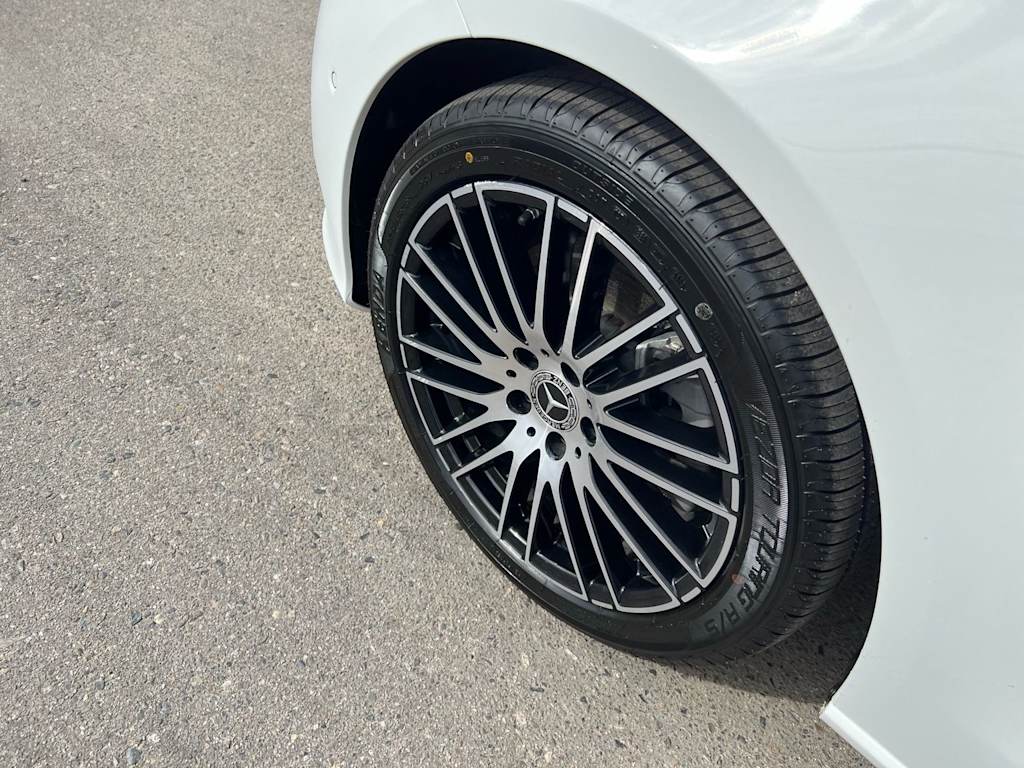 Thumbnail: 2024 Mercedes-Benz C-Class - 9