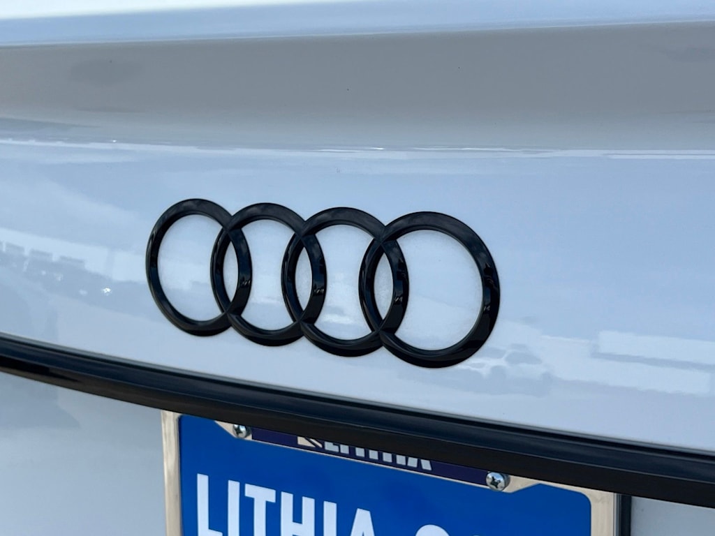 Thumbnail: 2023 Audi Q5 - 25