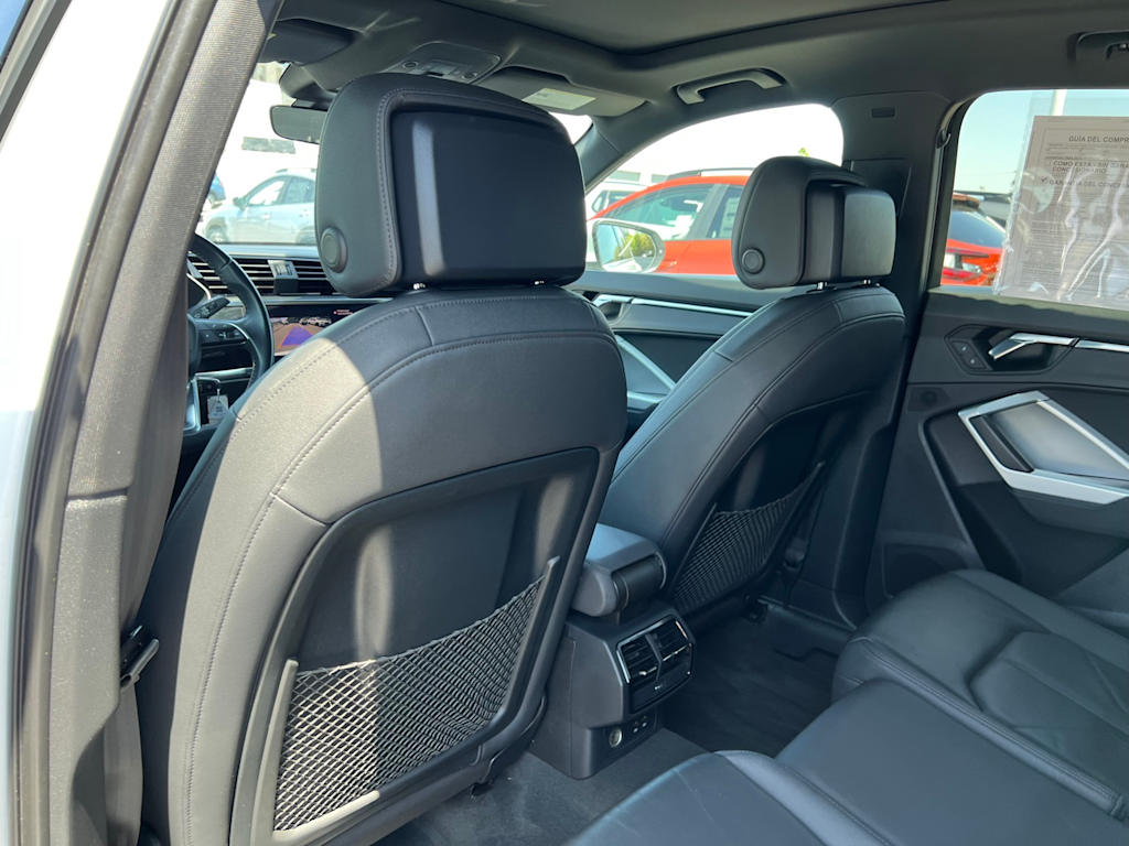 Thumbnail: 2019 Audi Q3 - 12