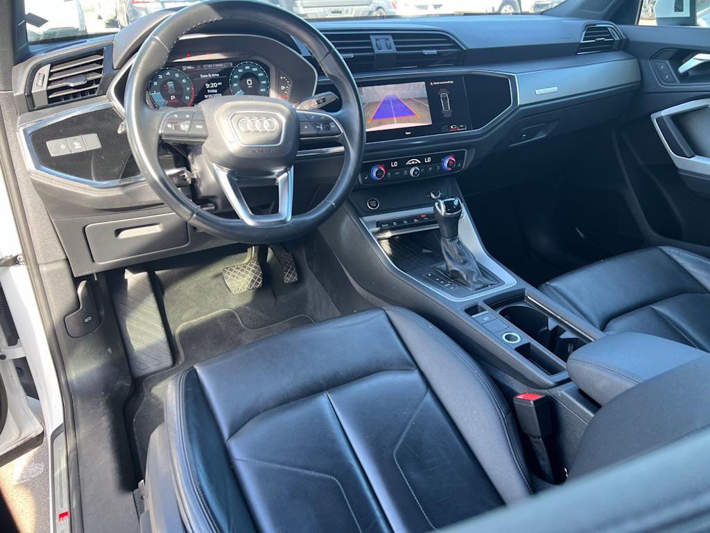 Thumbnail: 2024 Audi Q3 - 2