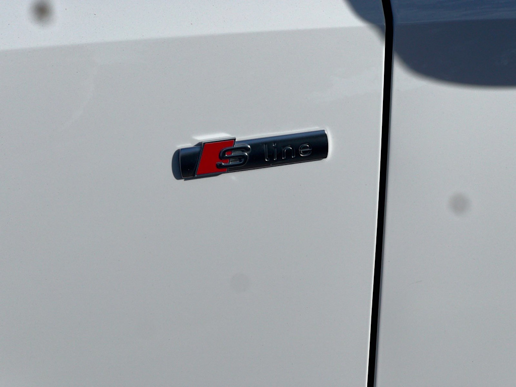 Thumbnail: 2024 Audi Q3 - 6