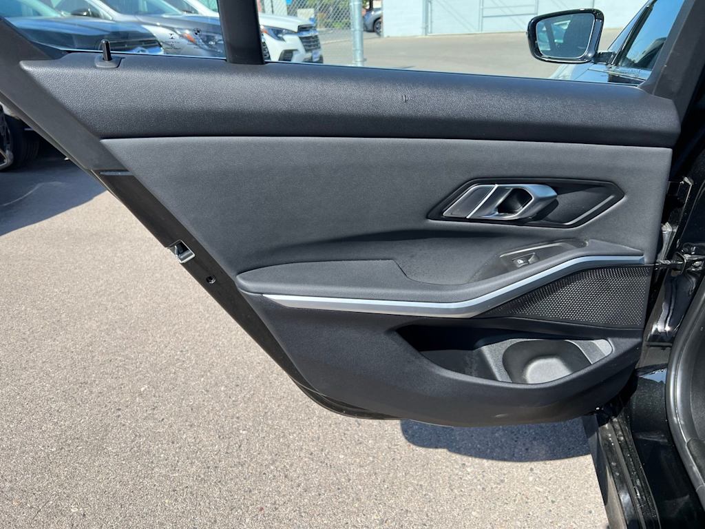 Thumbnail: 2019 BMW 3 Series - 27