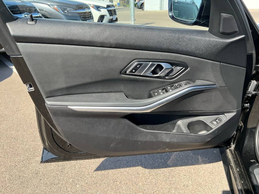 Thumbnail: 2019 BMW 3 Series - 24