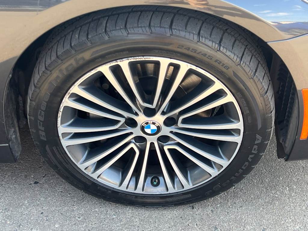 Thumbnail: 2019 BMW 5 Series - 22