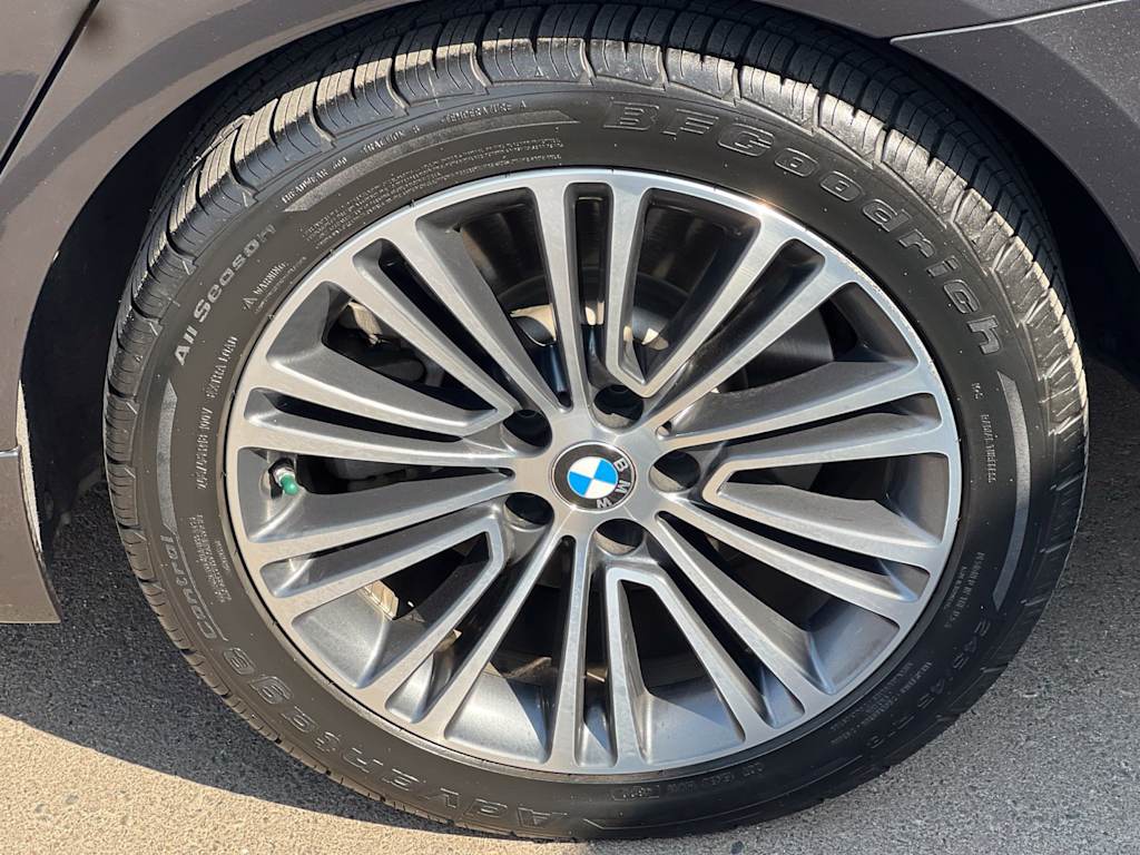 Thumbnail: 2019 BMW 5 Series - 28