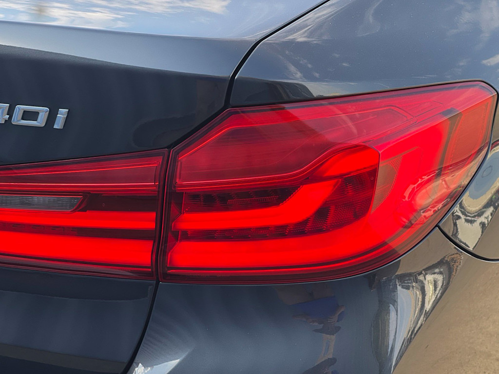 Thumbnail: 2019 BMW 5 Series - 25