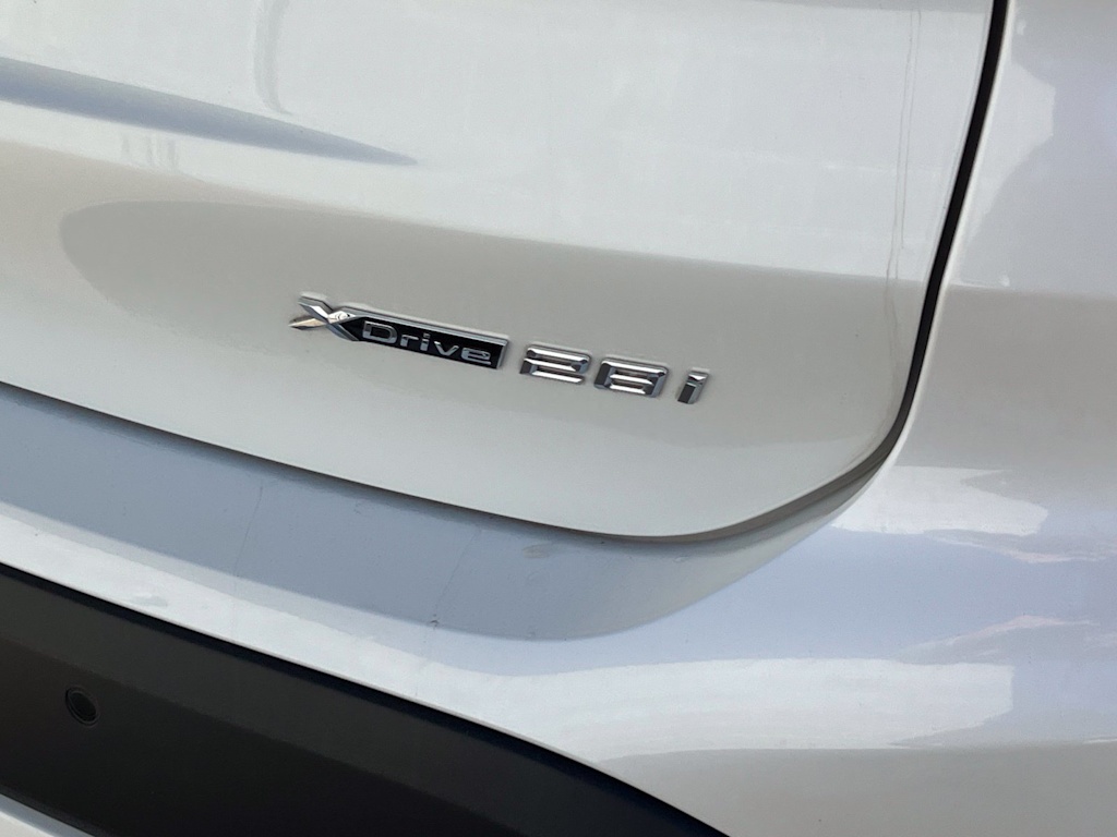 Thumbnail: 2021 BMW X1 - 6