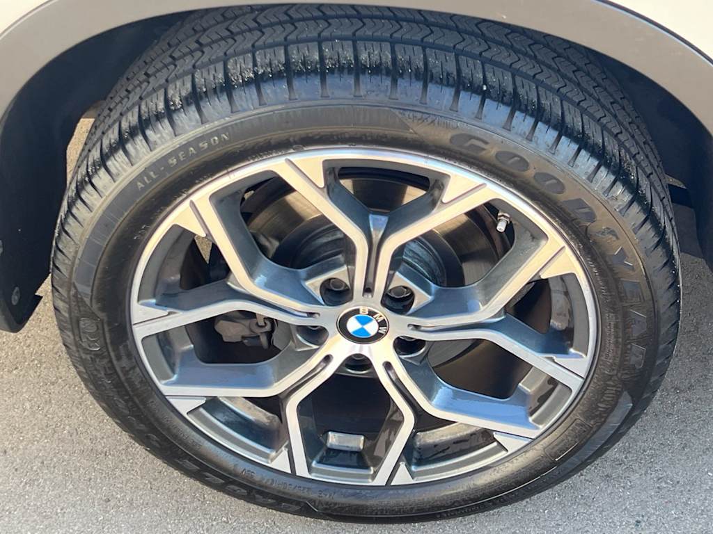 Thumbnail: 2021 BMW X1 - 23